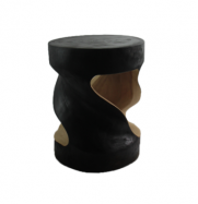 ru�n� vy�ezan� stolek ze suar d�eva Twist 12